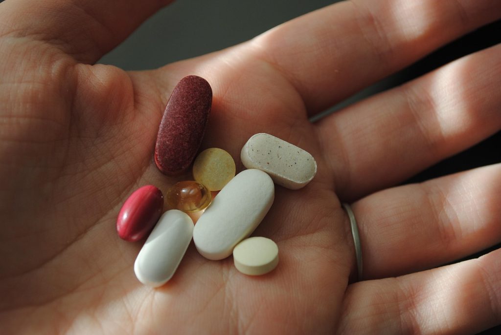 Calcium et Biotine : Ces Compléments qui Peuvent Nuire à Vos Médicaments