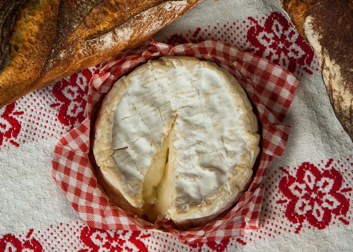 Comment savourer le camembert sans compromettre l’équilibre alimentaire ?